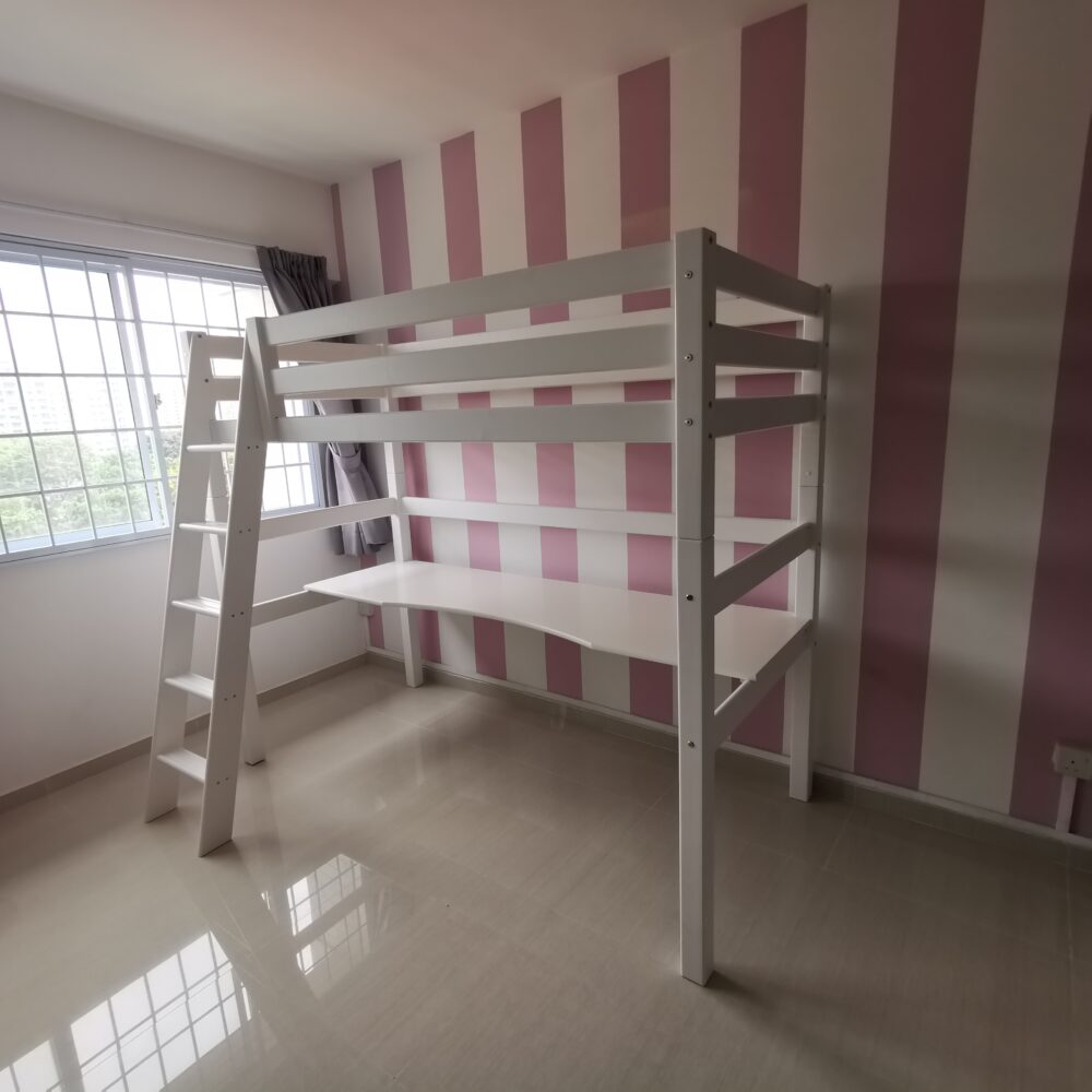 Hoppekids Highbed with table
